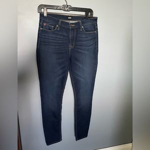 Hudson Natalie Mid-Rise Super Skinny Jeans Size 28 worn once. Inseam is 28”